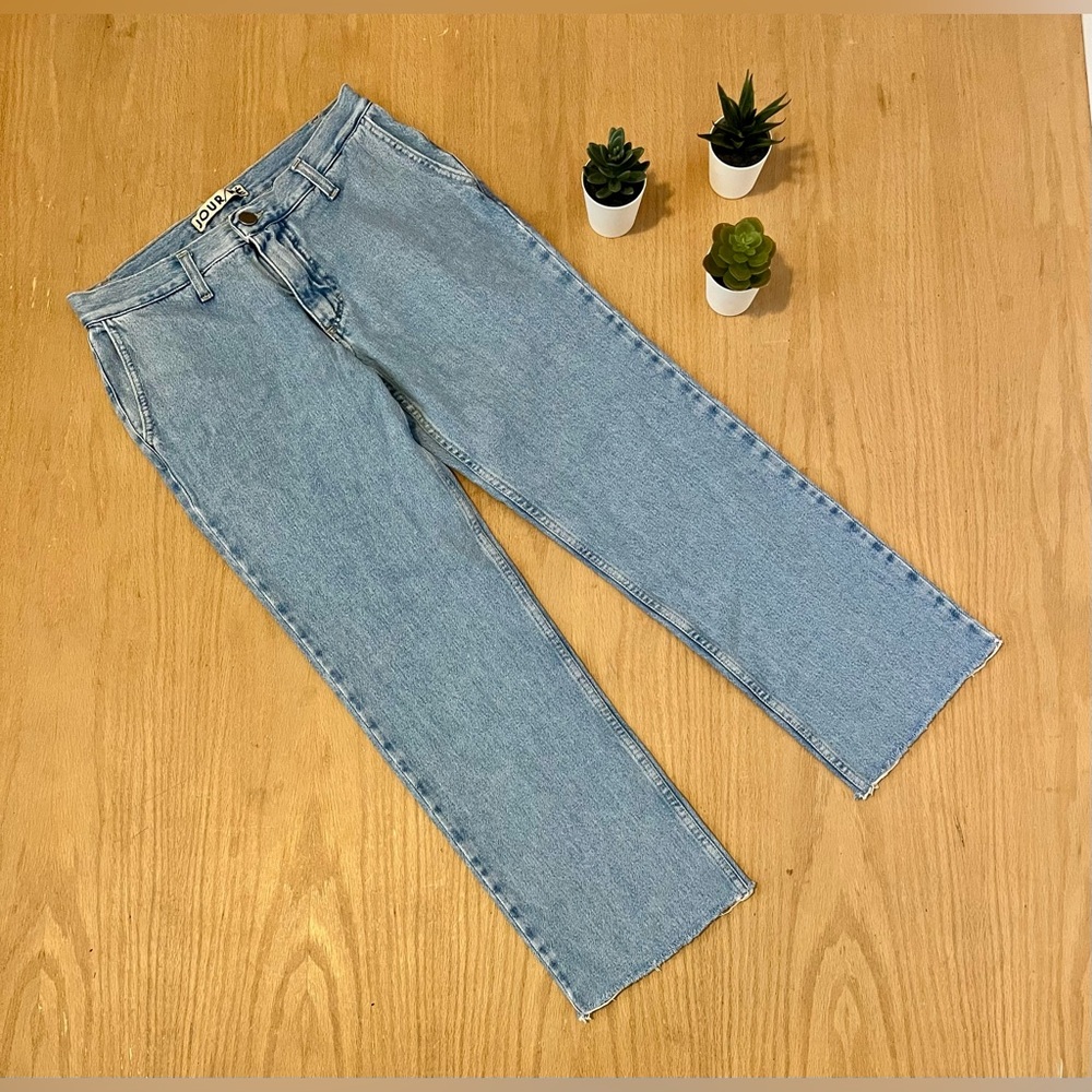 Jour / Ne Straight Leg Mid Rise Jeans